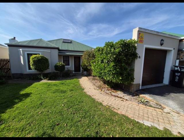 3 BEDROOM HOUSE TO LET IN WEST BEACH